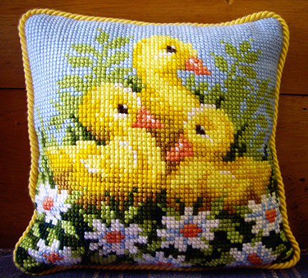SHOP MODEL-DUCKLINGS WITH DAISIES